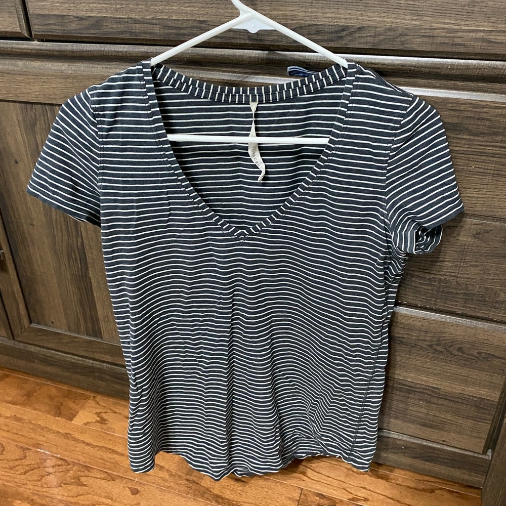 Lululemon love tee grey with white stripes size 4